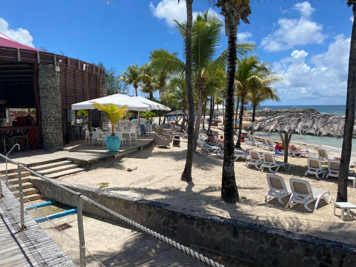 LE CAMASSIA - Studio de standing dans résidence privée avec accès Piscine et plage. Saint-Francois  Esterno foto