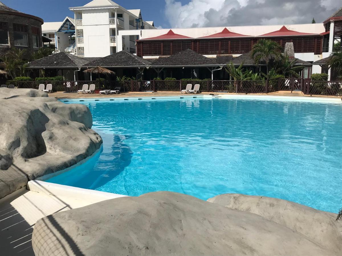 LE CAMASSIA - Studio de standing dans résidence privée avec accès Piscine et plage. Saint-Francois  Esterno foto