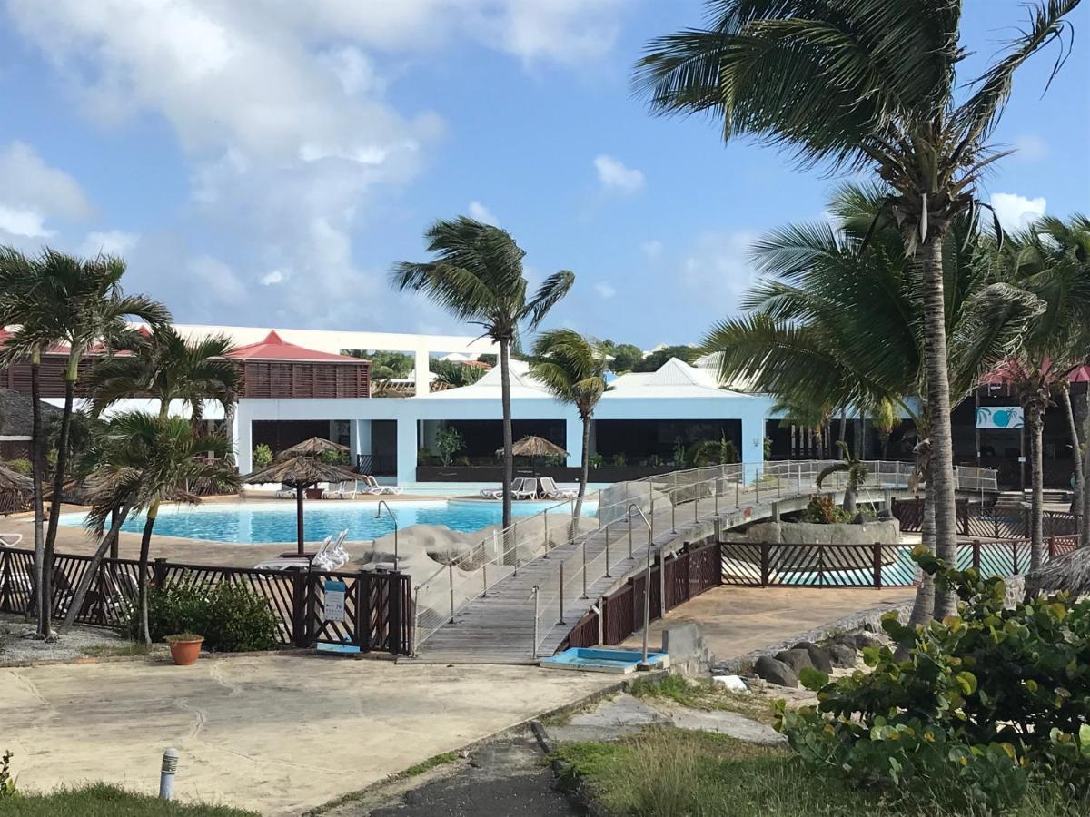 LE CAMASSIA - Studio de standing dans résidence privée avec accès Piscine et plage. Saint-Francois  Esterno foto