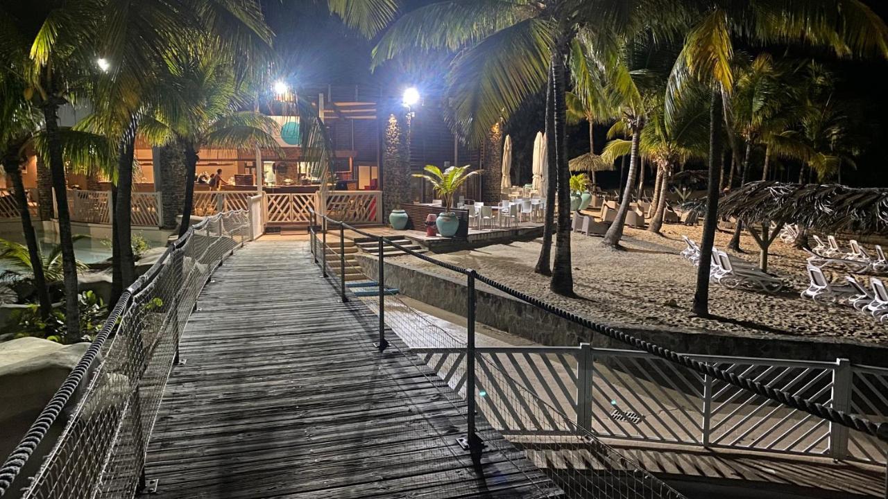 LE CAMASSIA - Studio de standing dans résidence privée avec accès Piscine et plage. Saint-Francois  Esterno foto